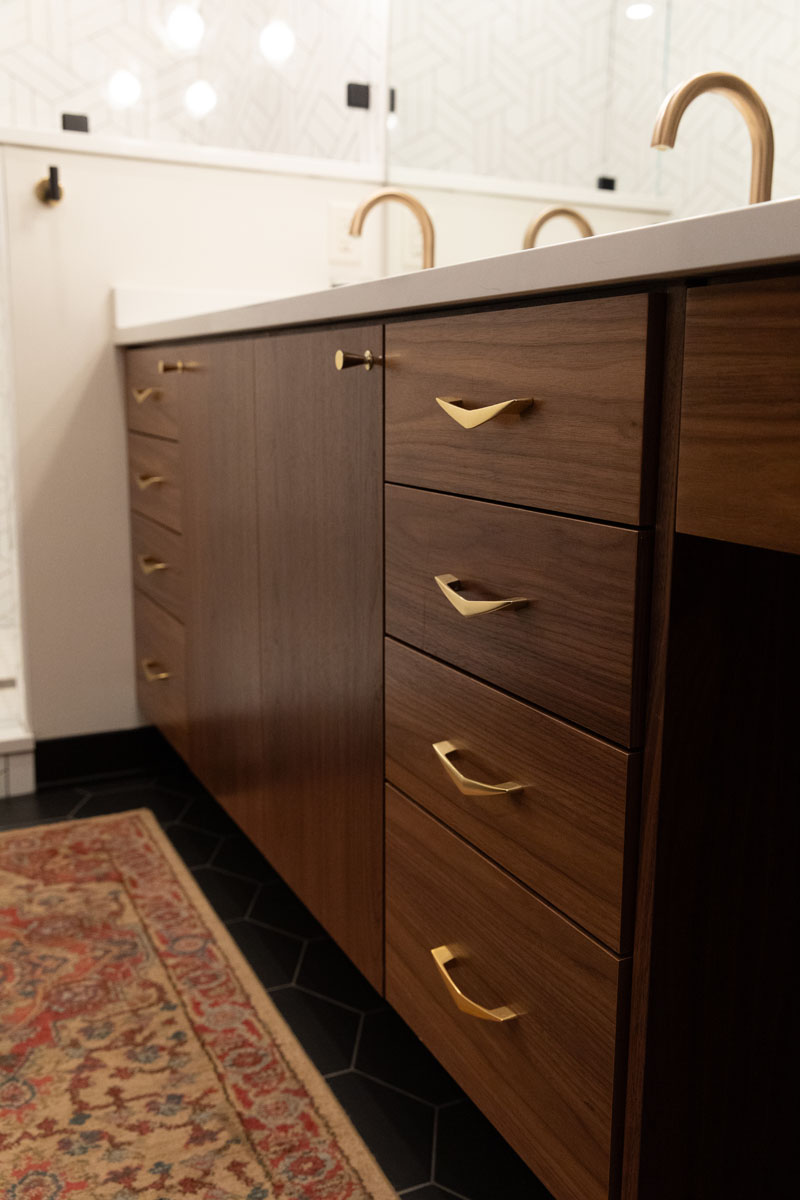 Custom closet and built-in cabinetry